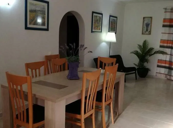 Quinta - Uva アルマンシル